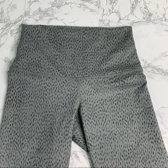 Lululemon High Rise Wunder Under Speckled Grey - Picture 8 of 9